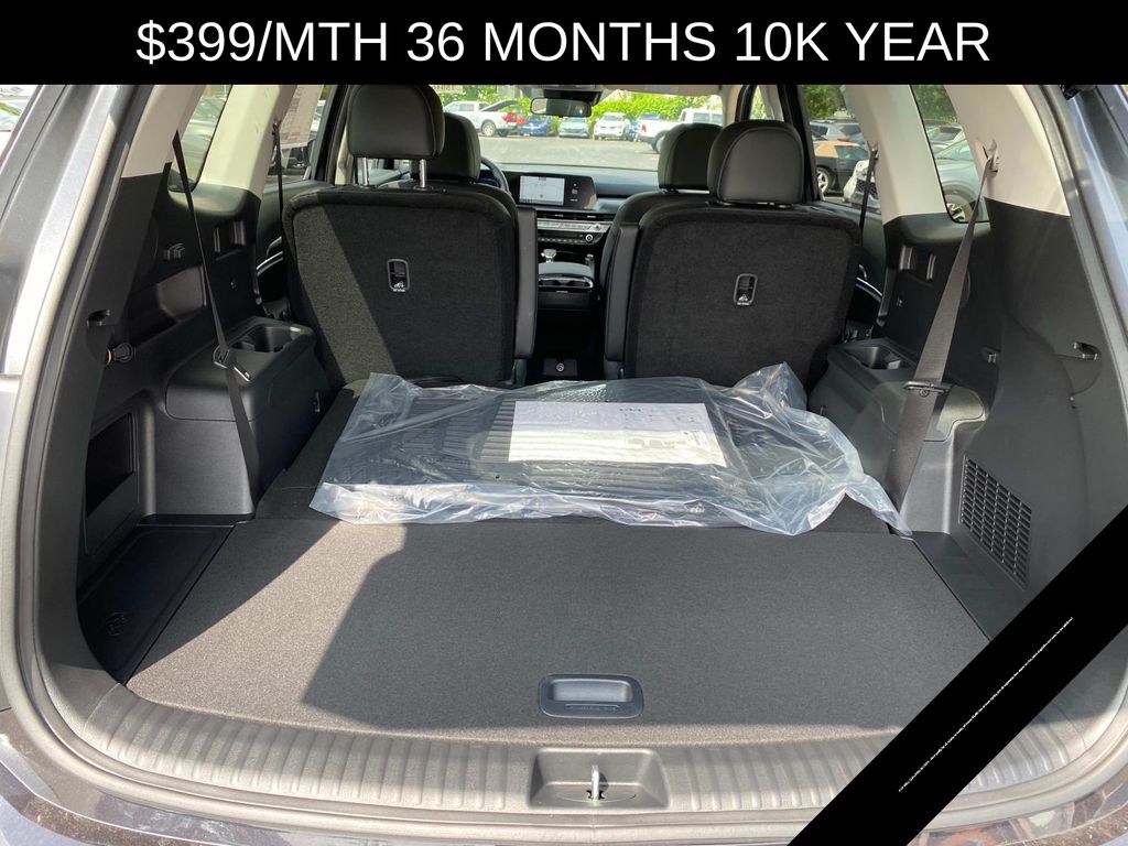 Vehicle image 5 of 17