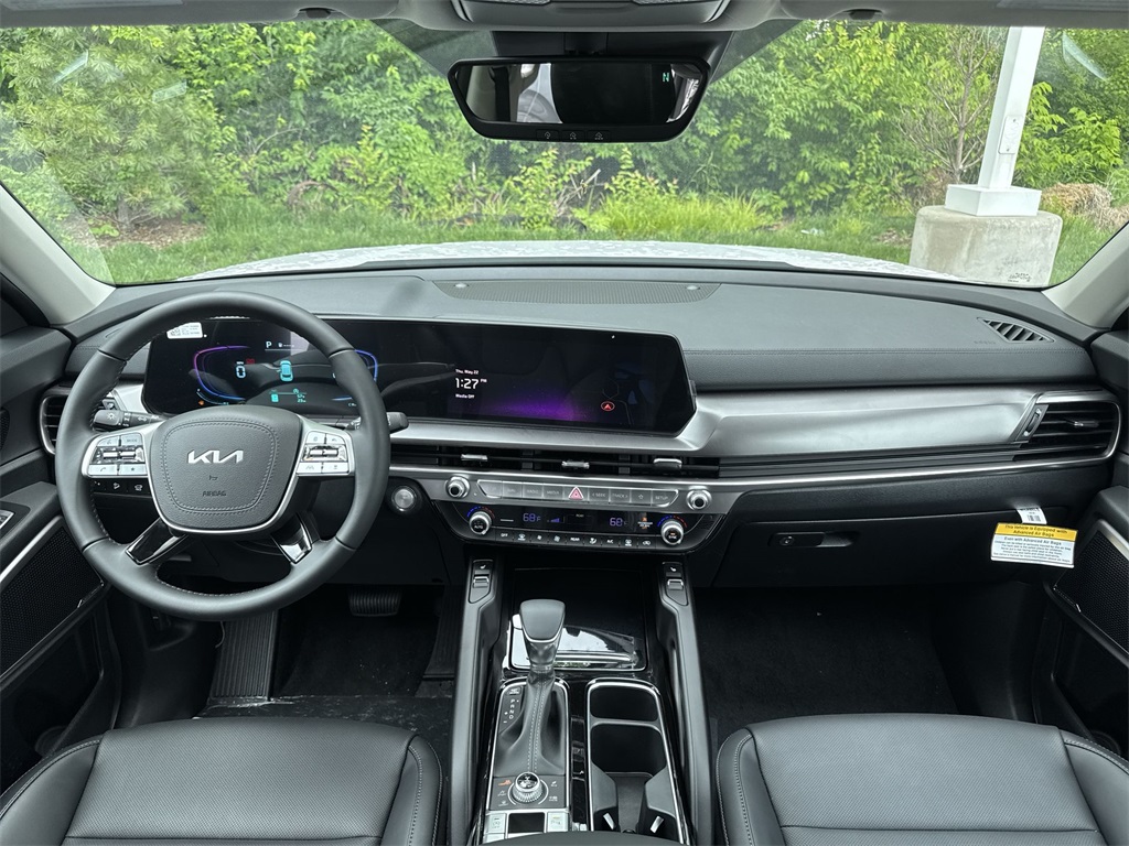 Vehicle image 11 of 33