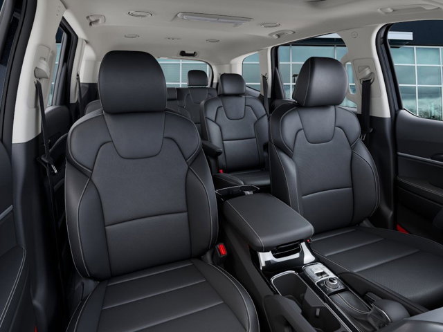 Vehicle image 16 of 27