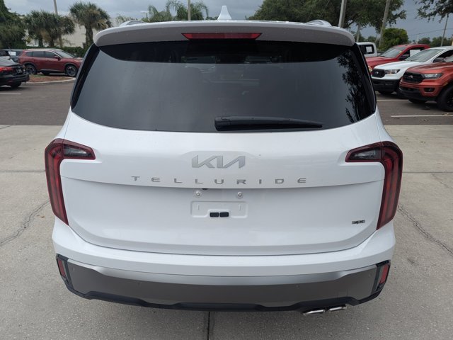 Vehicle image 6 of 43