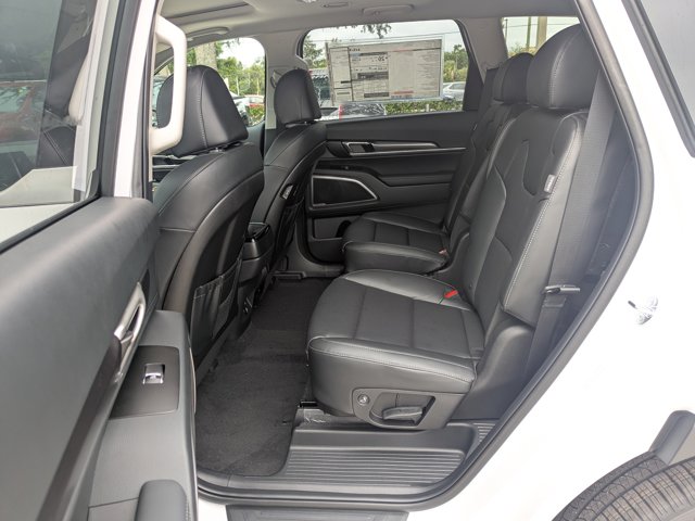 Vehicle image 15 of 43