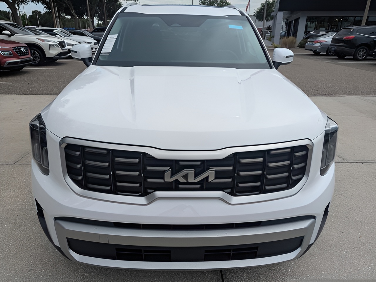 Vehicle image 38 of 43