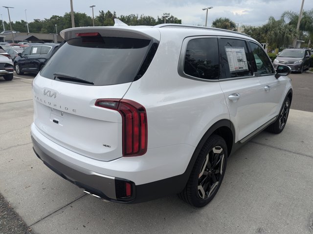 Vehicle image 5 of 43