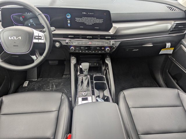 Vehicle image 13 of 43