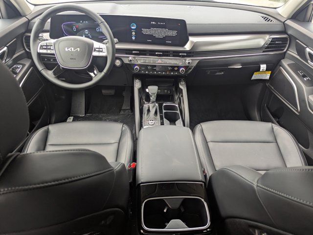 Vehicle image 11 of 43