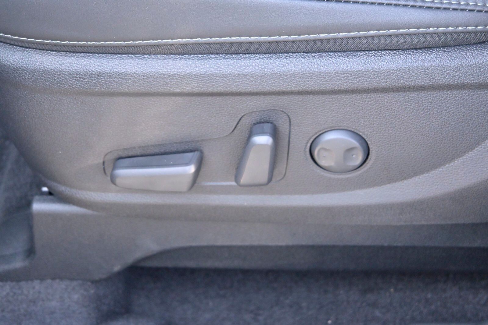 2025 Kia Telluride S Image 23 of 35