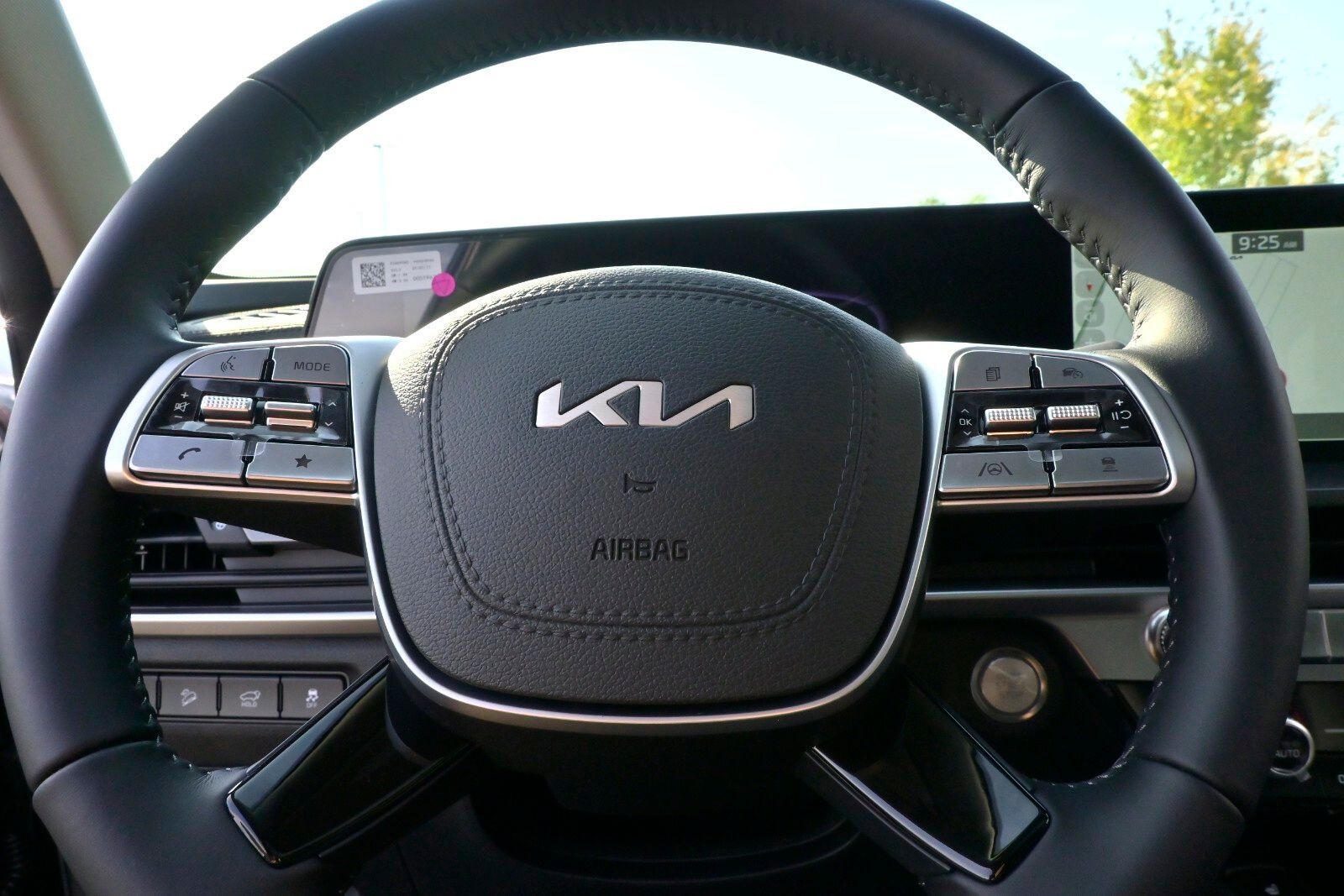 2025 Kia Telluride S Image 17 of 35