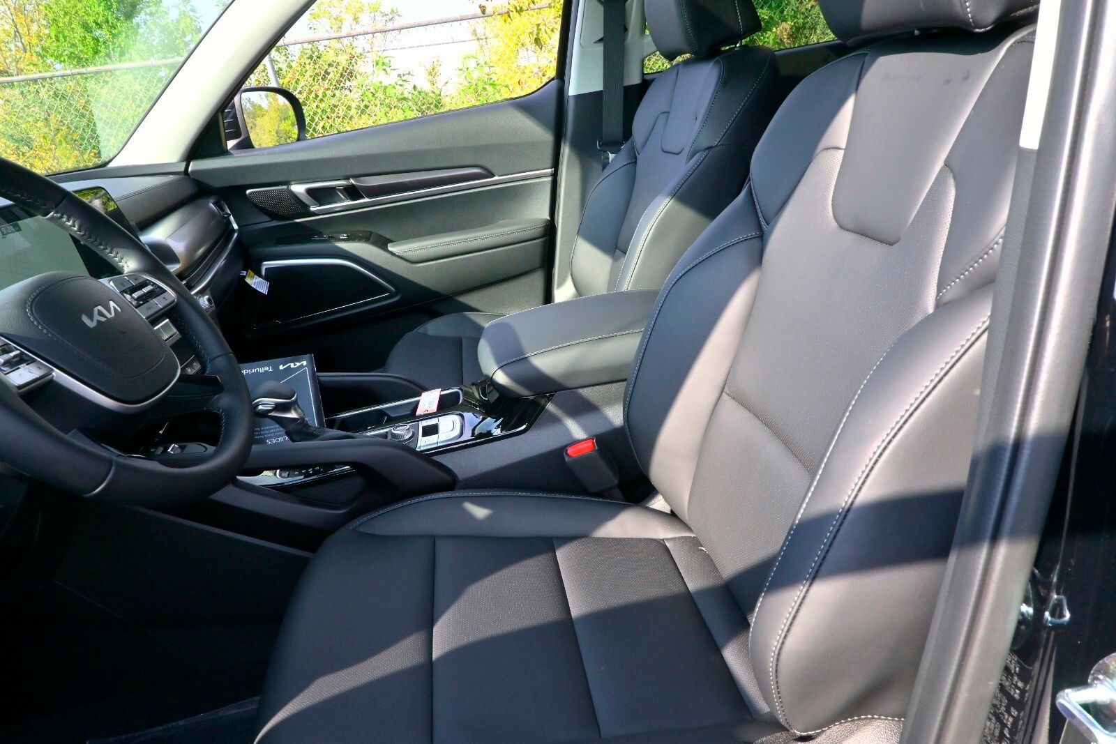 2025 Kia Telluride S Image 13 of 35