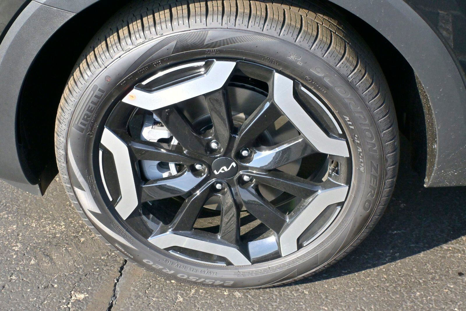 2025 Kia Telluride S Image 8 of 35