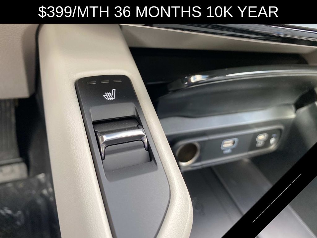 Vehicle image 18 of 18