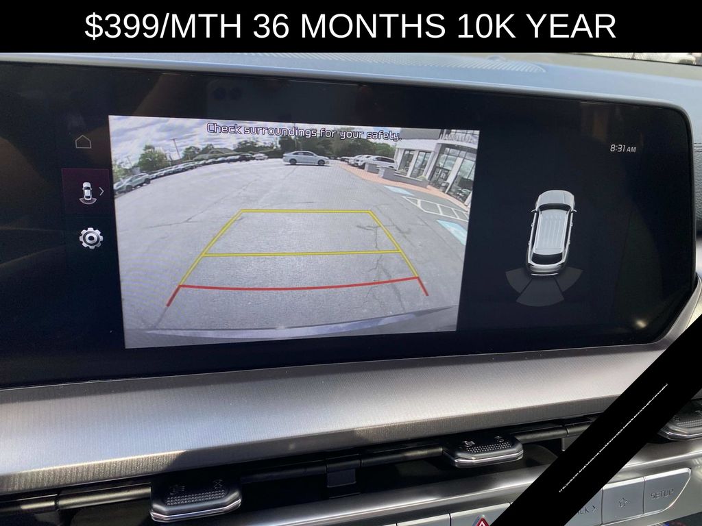 Vehicle image 12 of 18
