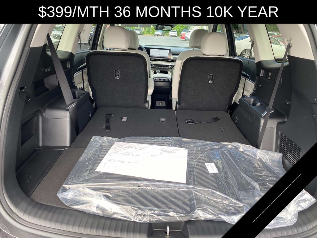 Vehicle image 6 of 18
