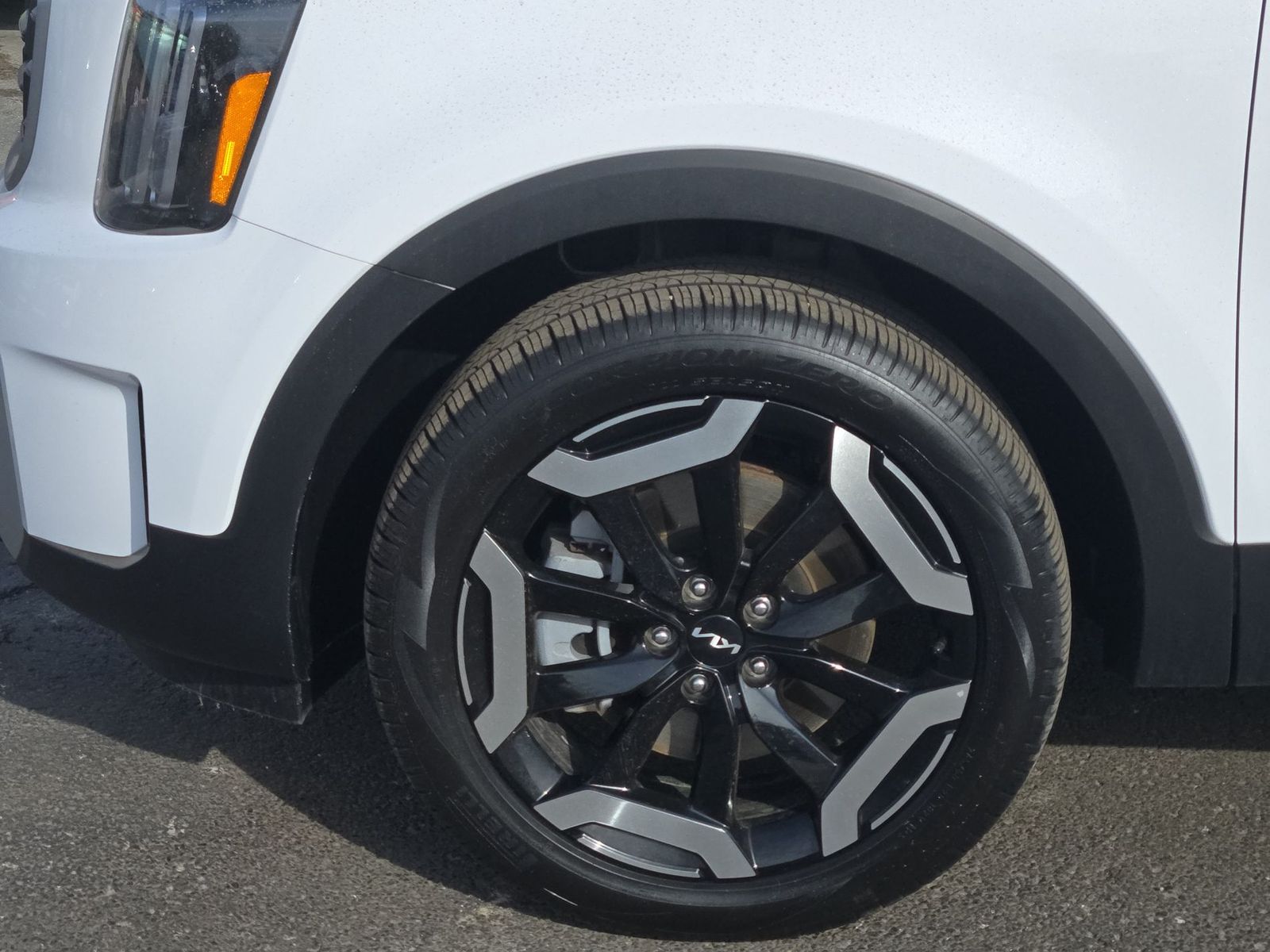 2025 Kia Telluride S Image 10 of 26