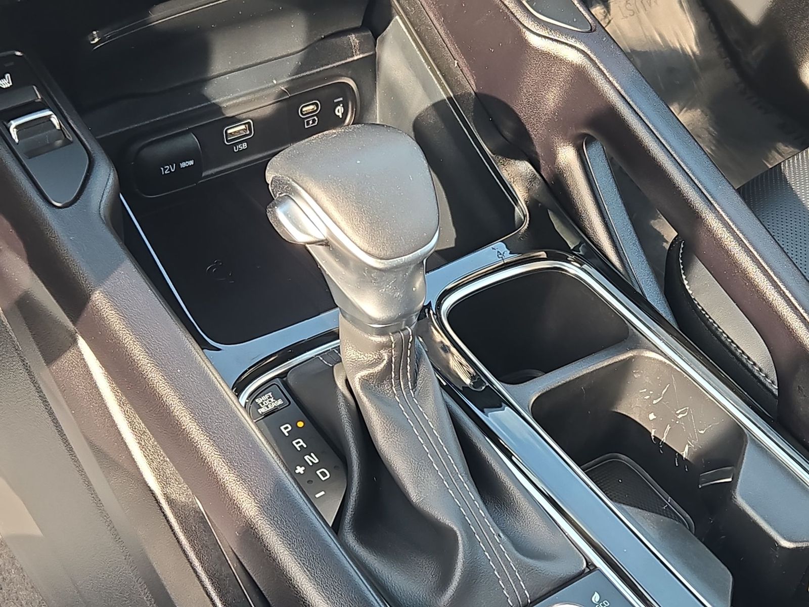 2025 Kia Telluride S Image 21 of 26