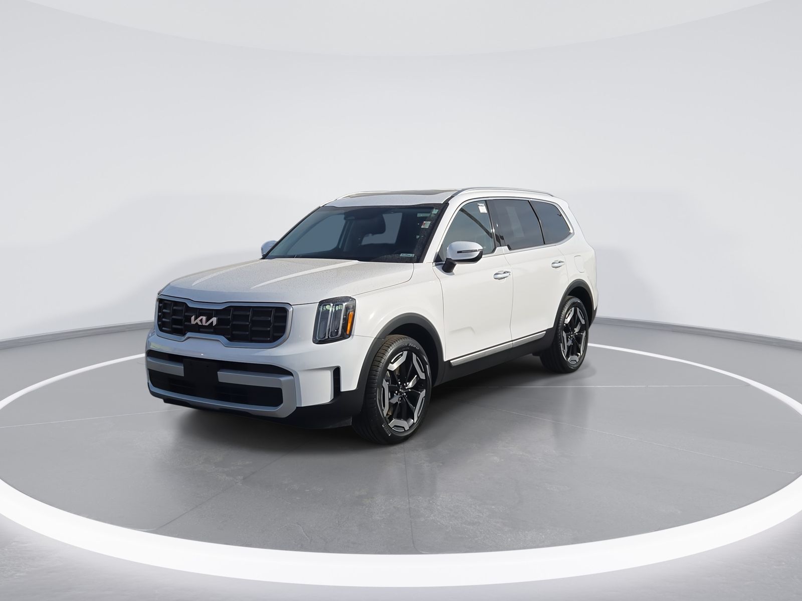 2025 Kia Telluride S Image 2 of 26