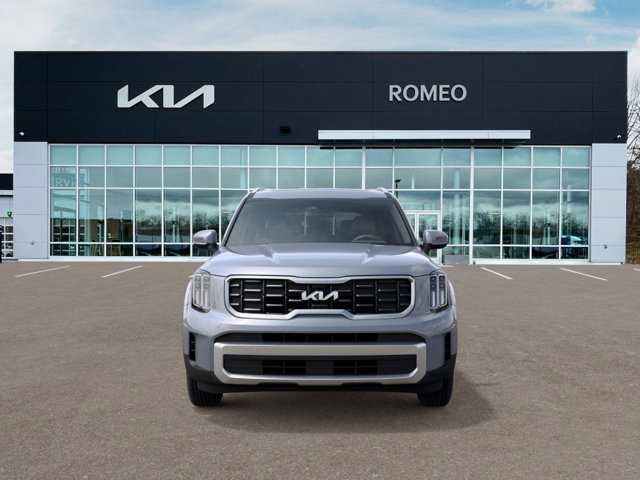 Vehicle image 4 of 27