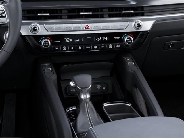 Vehicle image 25 of 27