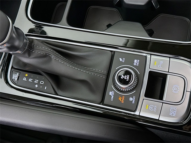 Vehicle image 17 of 36