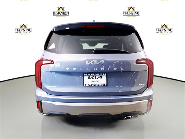 Vehicle image 6 of 36