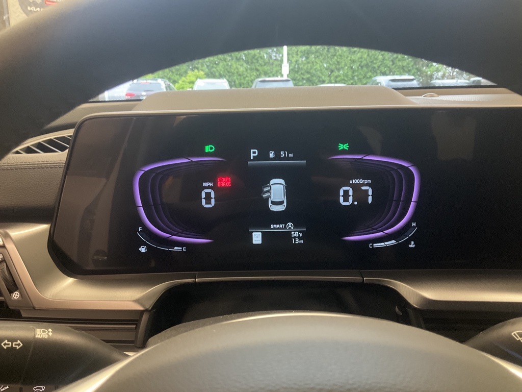 Vehicle image 13 of 24