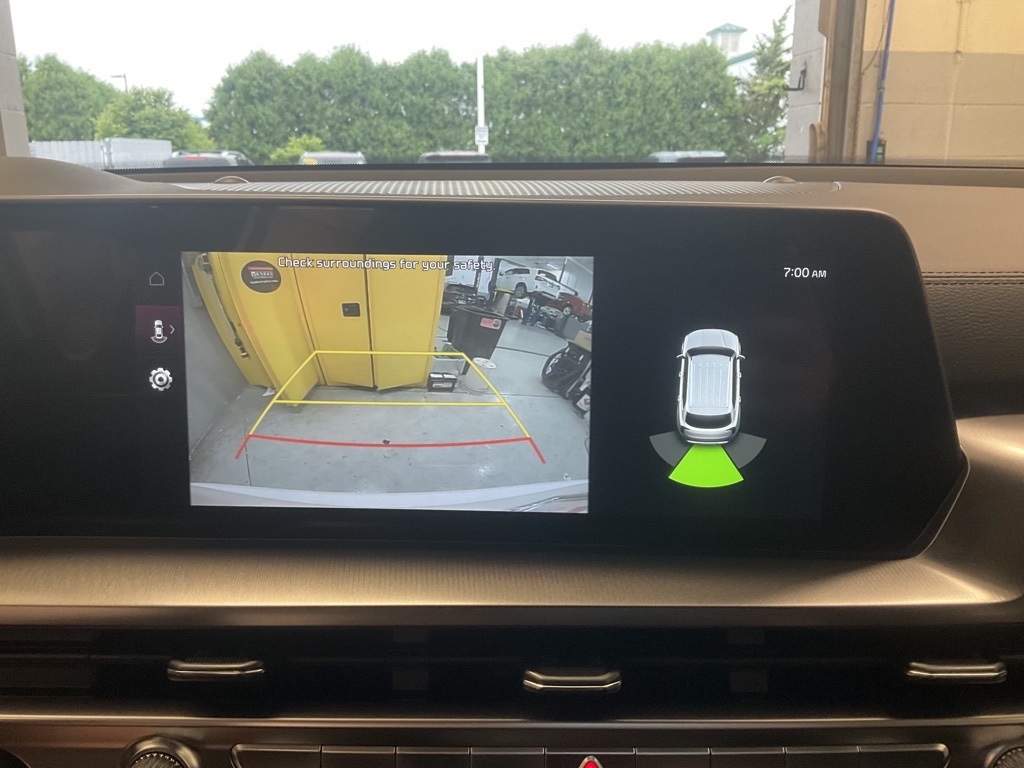 Vehicle image 15 of 24