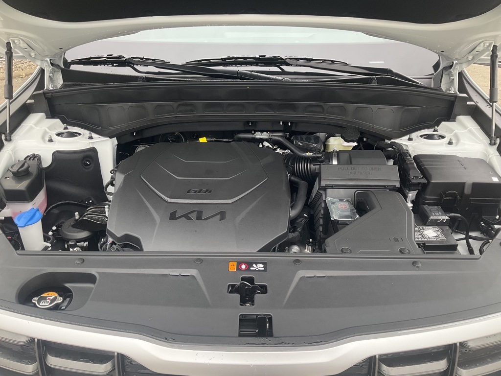 Vehicle image 8 of 24