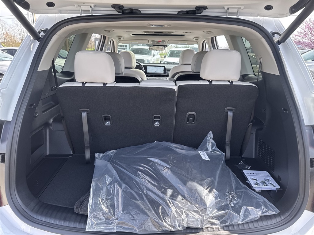 Vehicle image 28 of 31