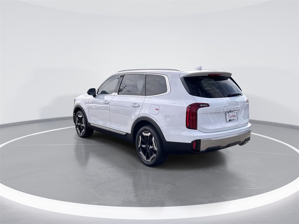 Vehicle image 6 of 31