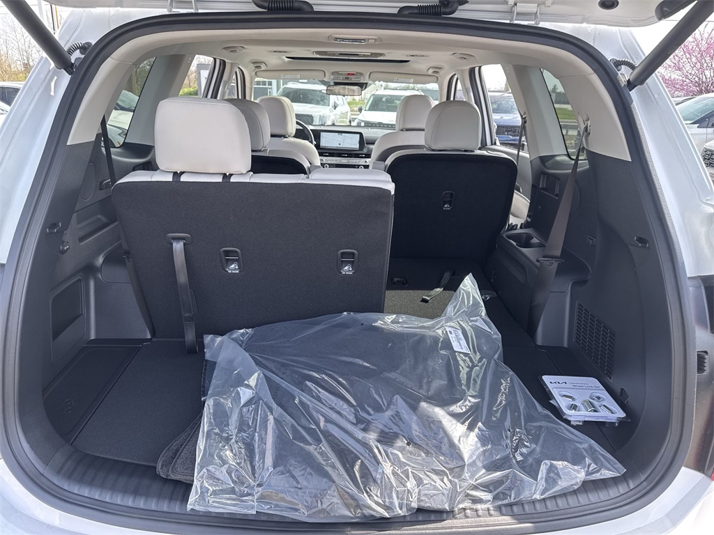 Vehicle image 27 of 31