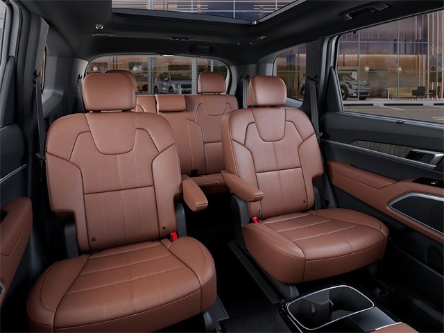 Vehicle image 17 of 27