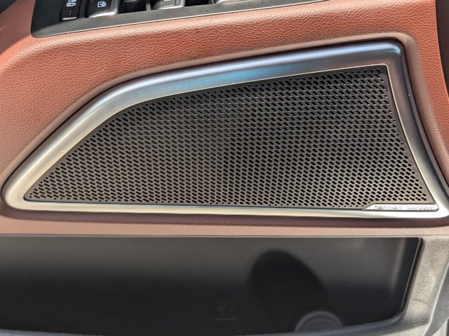 Vehicle image 17 of 42