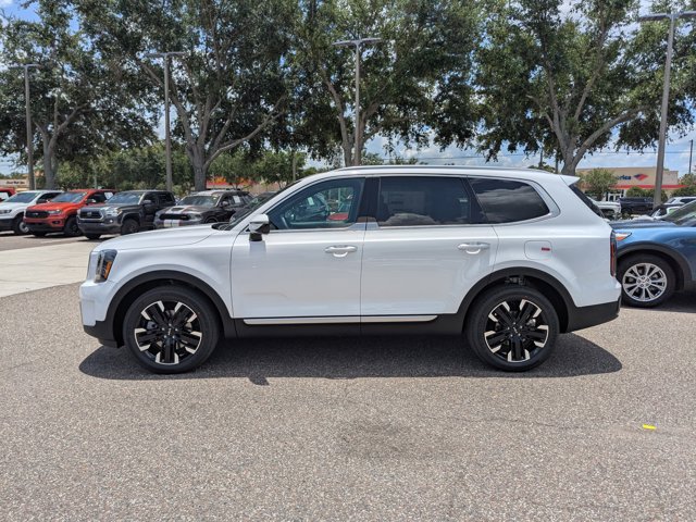 Vehicle image 7 of 42
