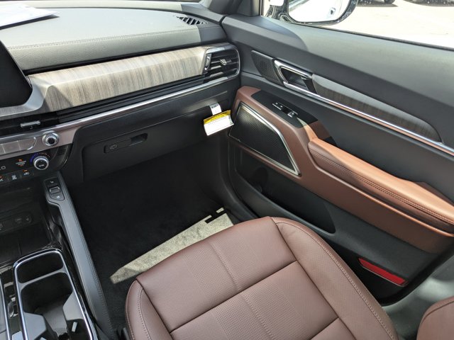 Vehicle image 14 of 42