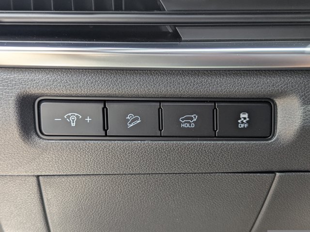 Vehicle image 28 of 42