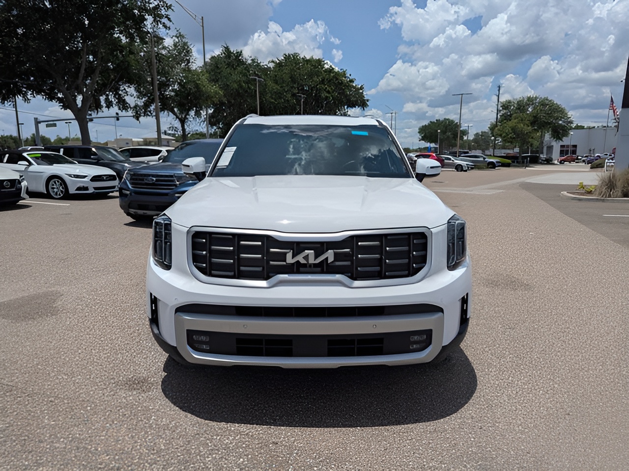 Vehicle image 36 of 42