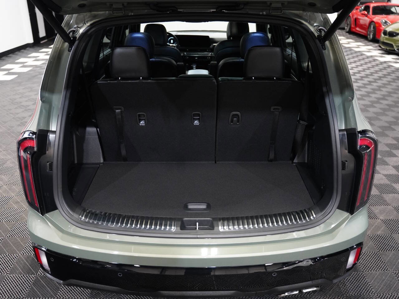 Vehicle image 18 of 56