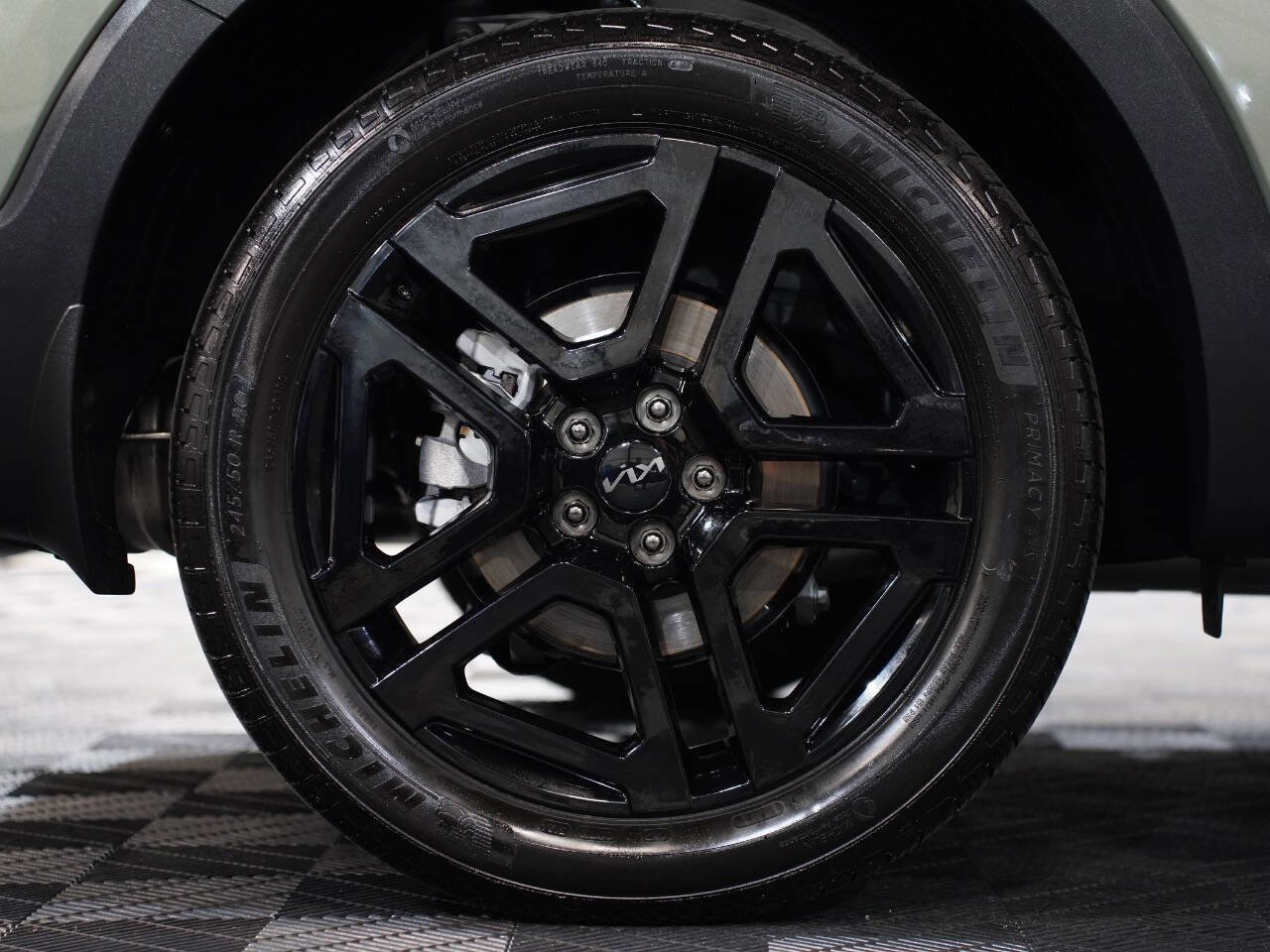 Vehicle image 17 of 56