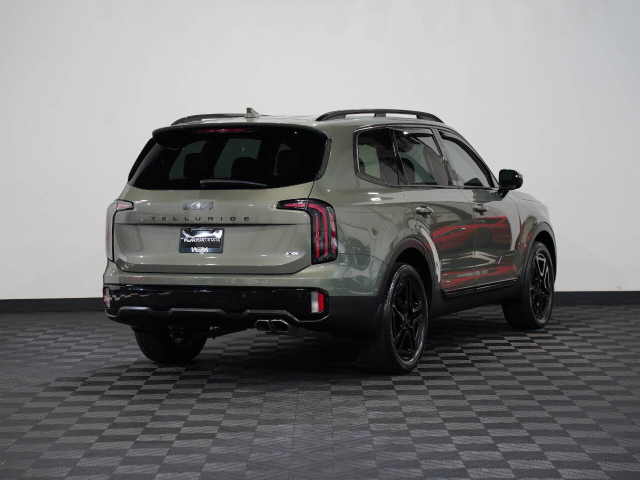 Vehicle image 6 of 56