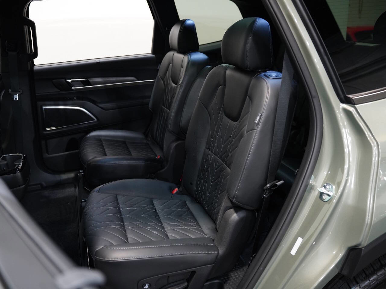 Vehicle image 23 of 56
