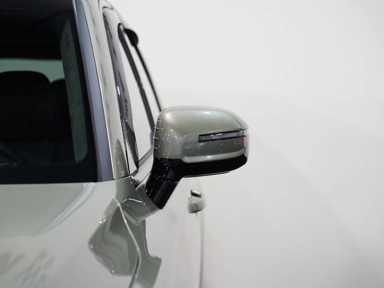 Vehicle image 45 of 56
