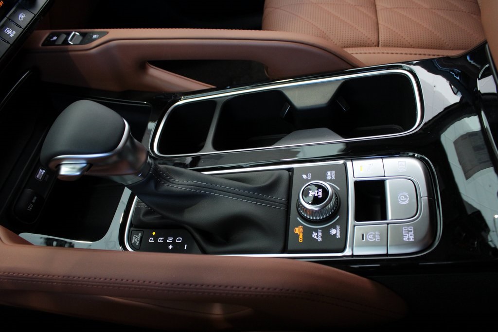 Vehicle image 27 of 29