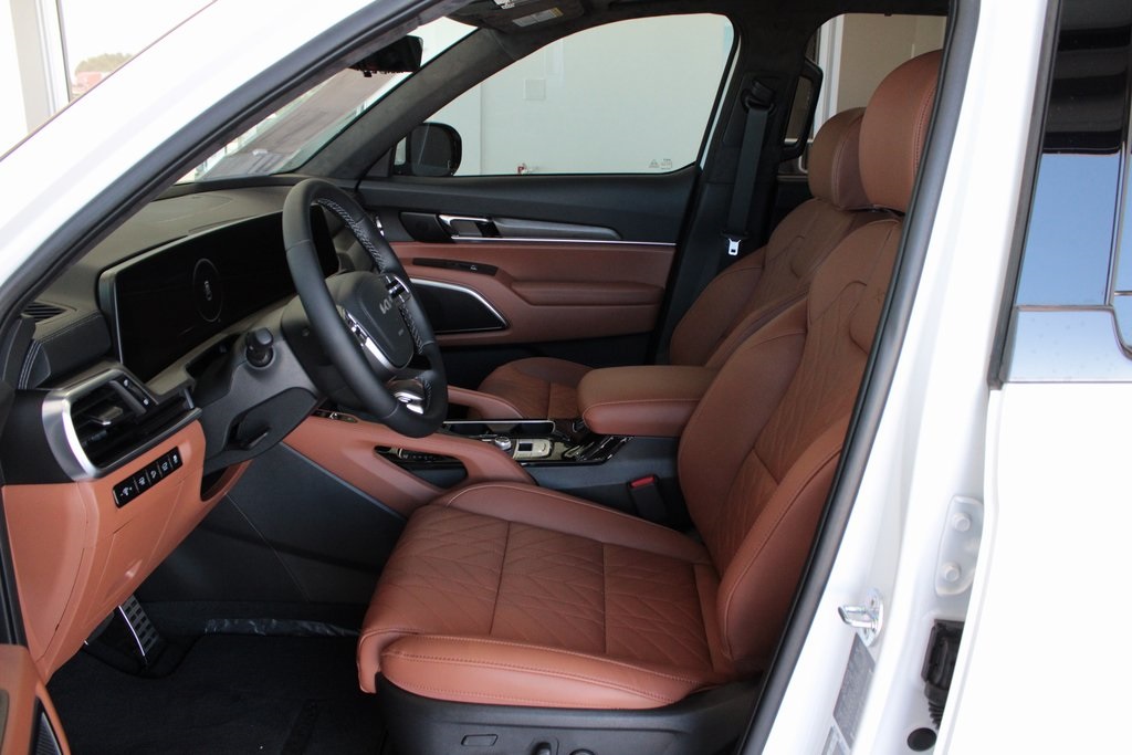 Vehicle image 14 of 29