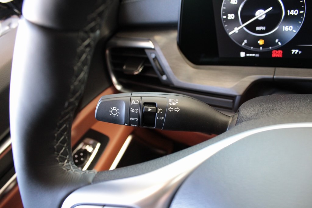 Vehicle image 21 of 29