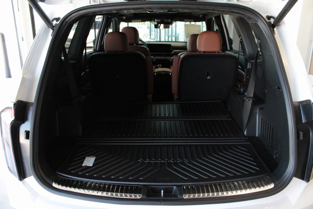 Vehicle image 10 of 29