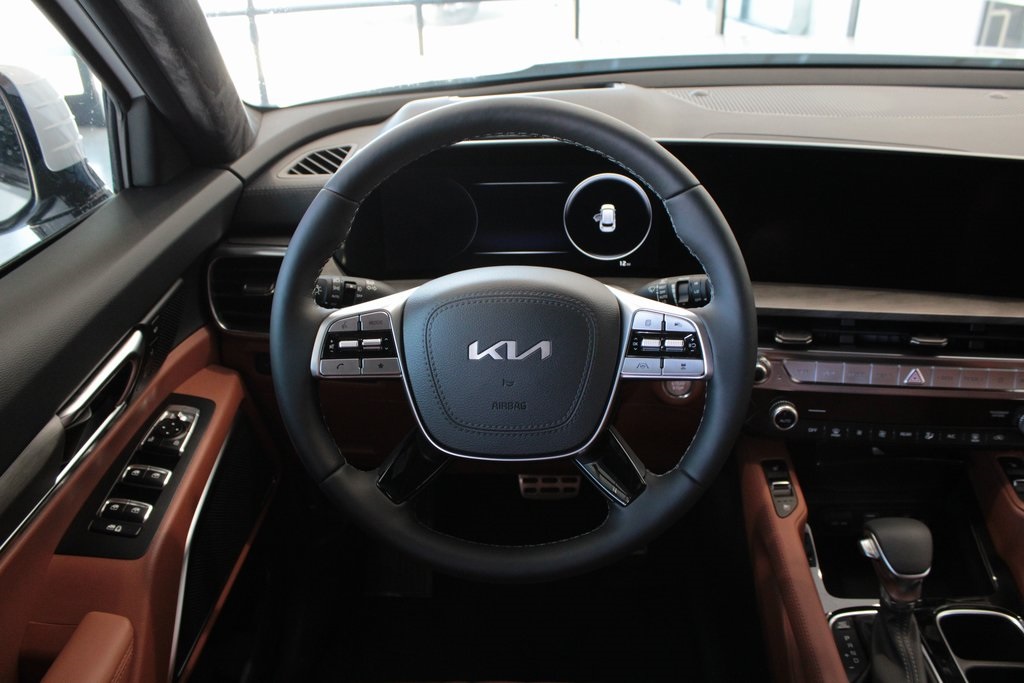 Vehicle image 17 of 29