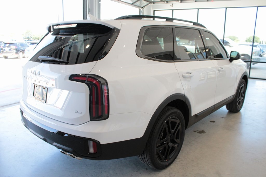 Vehicle image 4 of 29