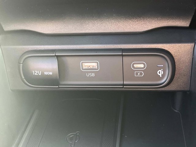 Vehicle image 37 of 41