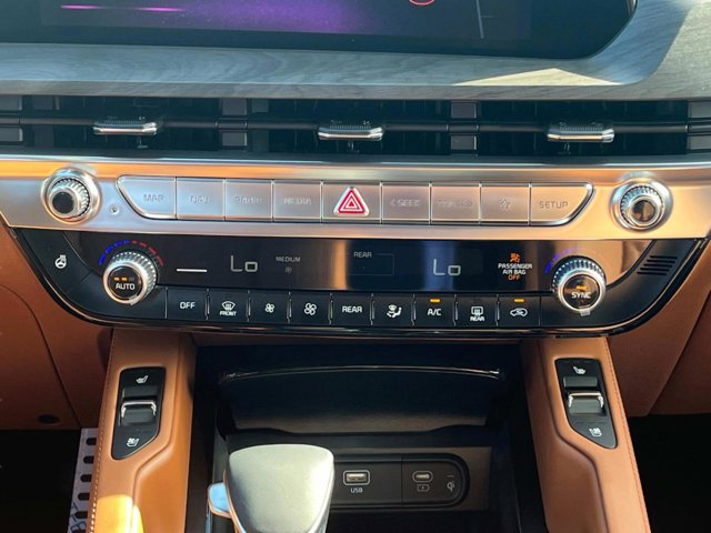 Vehicle image 16 of 41