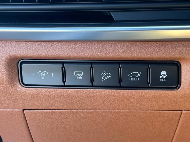 Vehicle image 31 of 41