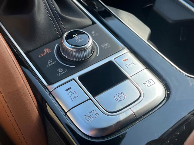 Vehicle image 34 of 41